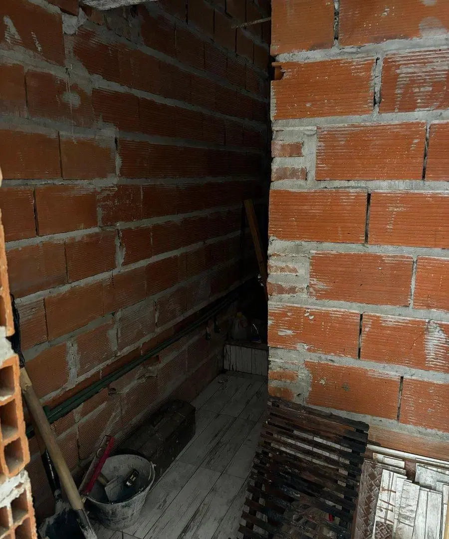 VENTA Casa A TERMINAR - Virrey del Pino 5