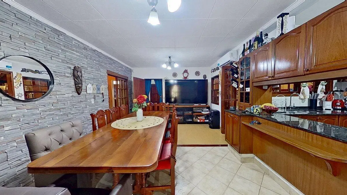 Venta Casa 5 amb cochera/ parrilla en Grand Bourg 3