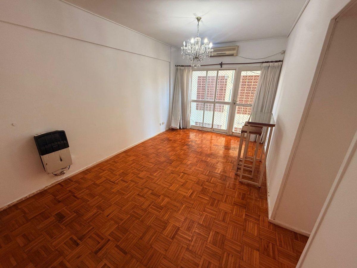 Venta departamento 3 ambientes contrafrente Boedo