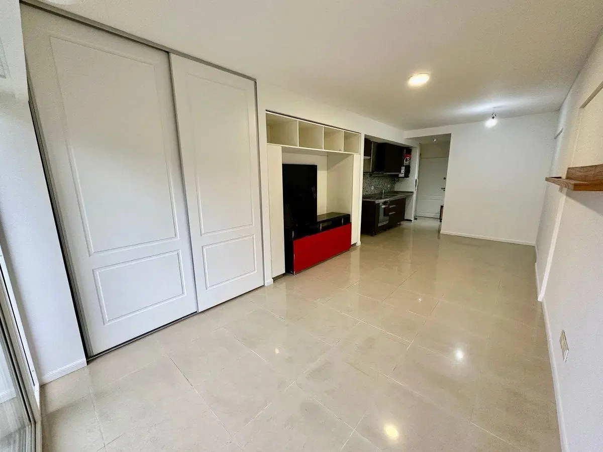 Alquiler Monoambiente con Cochera y Balcon 2