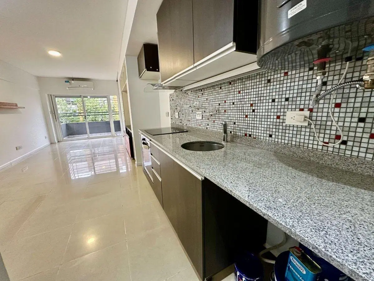 Alquiler Monoambiente con Cochera y Balcon 5