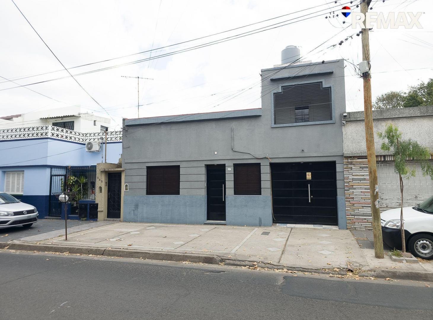 VENTA HAEDO CASA LOTE PROPIO JARDIN PISCINA COCHER