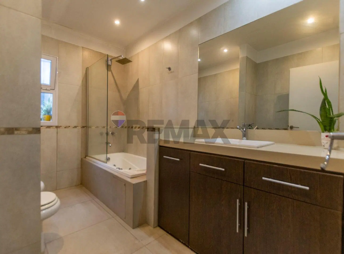 OPORTUNIDAD CASA 4 AMB DEVOTO C/ PILETA Y JARDIN 2