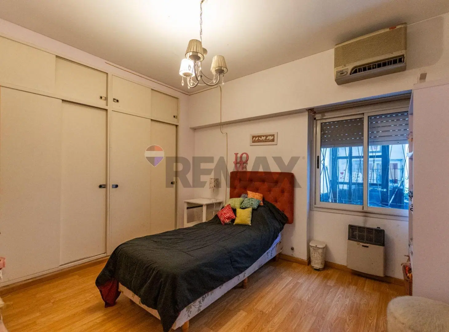 OPORTUNIDAD CASA 4 AMB DEVOTO C/ PILETA Y JARDIN 5