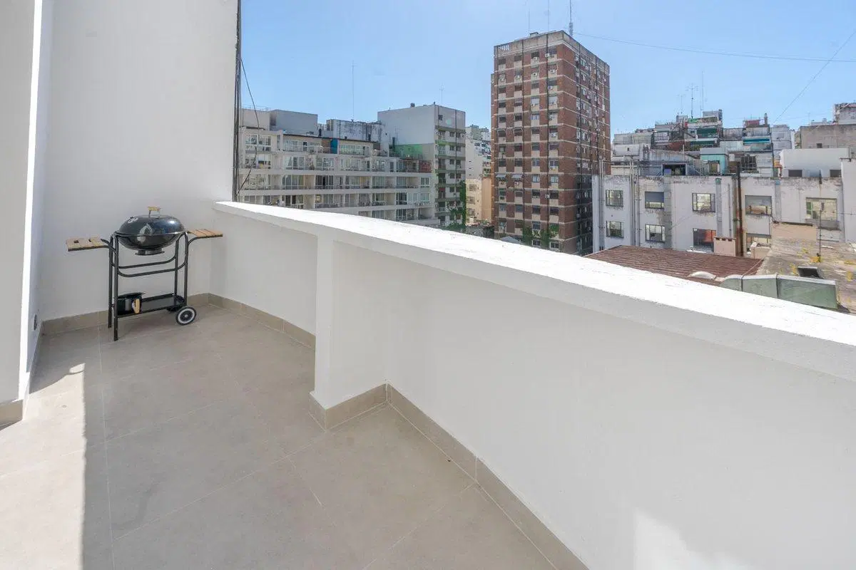3 Amb con Balcón y Dependencia en Recoleta 2