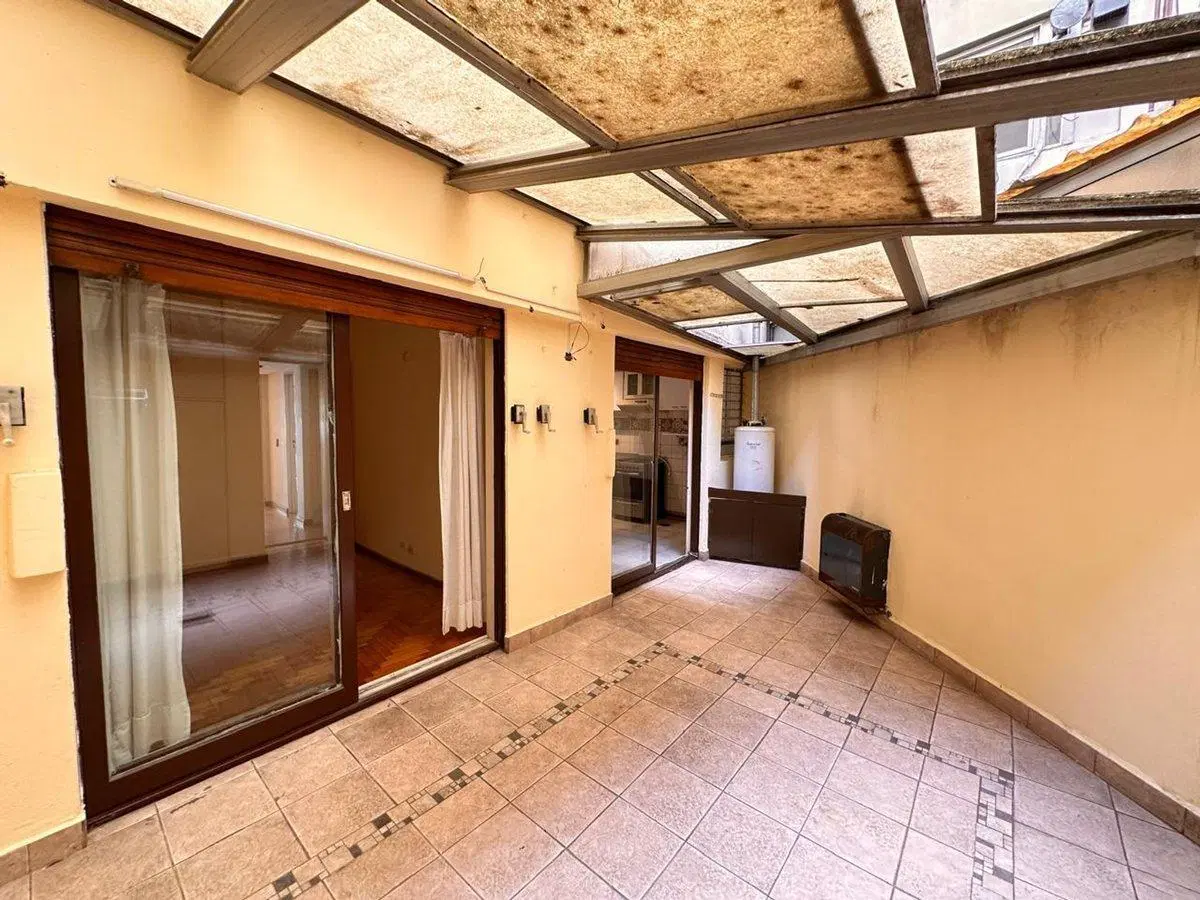 VENTA AMPLIO DPTO 3 AMB C/PATIO Y BALCON APTO CRED 5