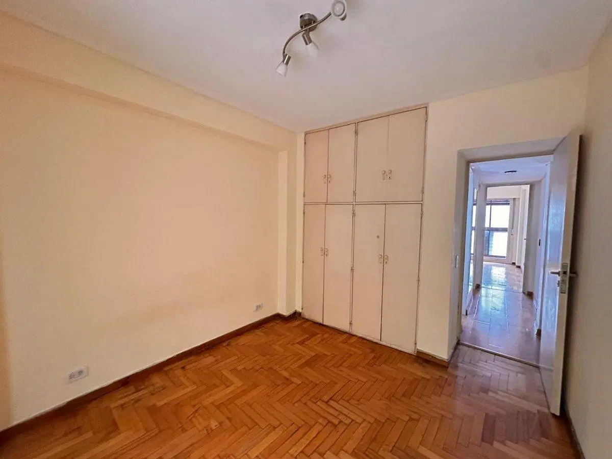 VENTA AMPLIO DPTO 3 AMB C/PATIO Y BALCON APTO CRED 4