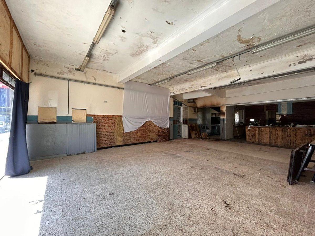 LOCAL COMERCIAL EXCELENTE ZONA IDEAL INVERSOR