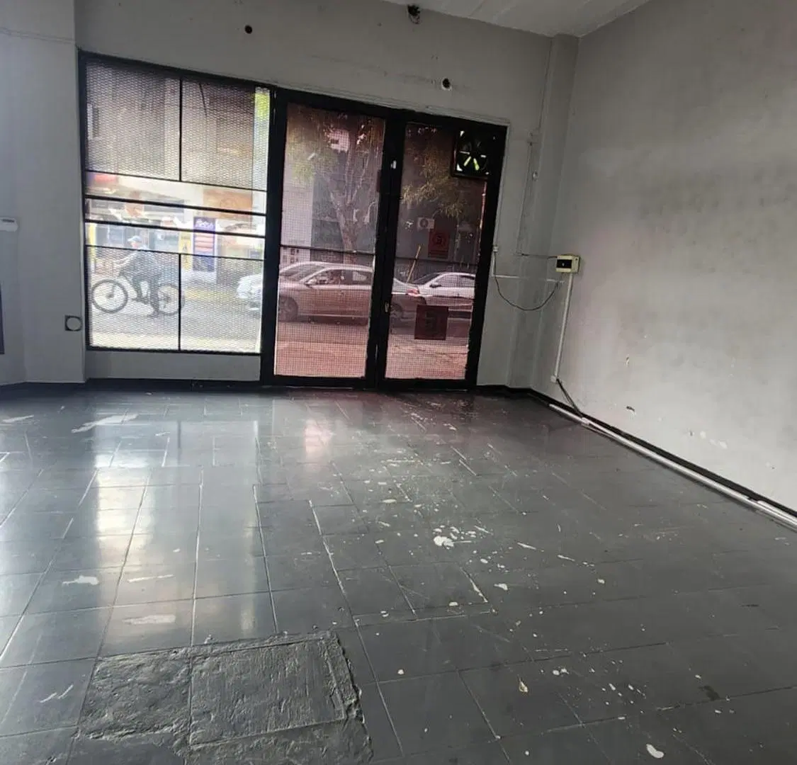 ALQUILER LOCAL ACCESO AUTO ESQUINA 130 m2 FLORESTA 3