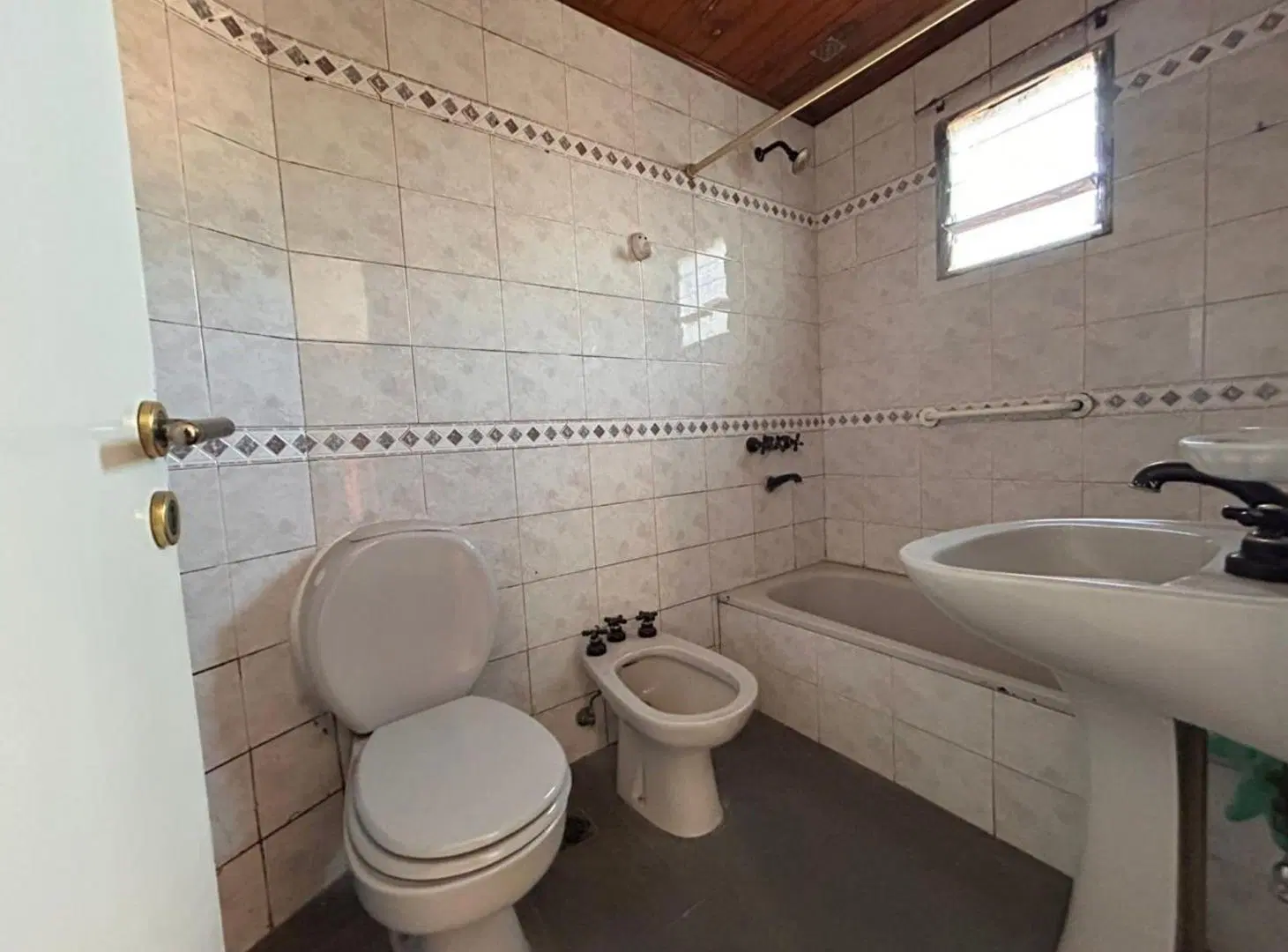 VENTA PH 5 AMB C TERRAZA LANUS OESTE 3