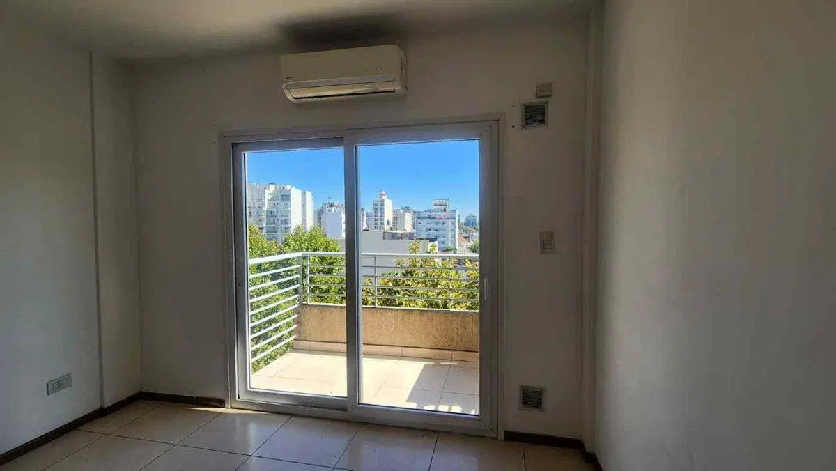 ALQUILER MONOAMBIENTE CON BALCON - PLAZA IRLANDA 3