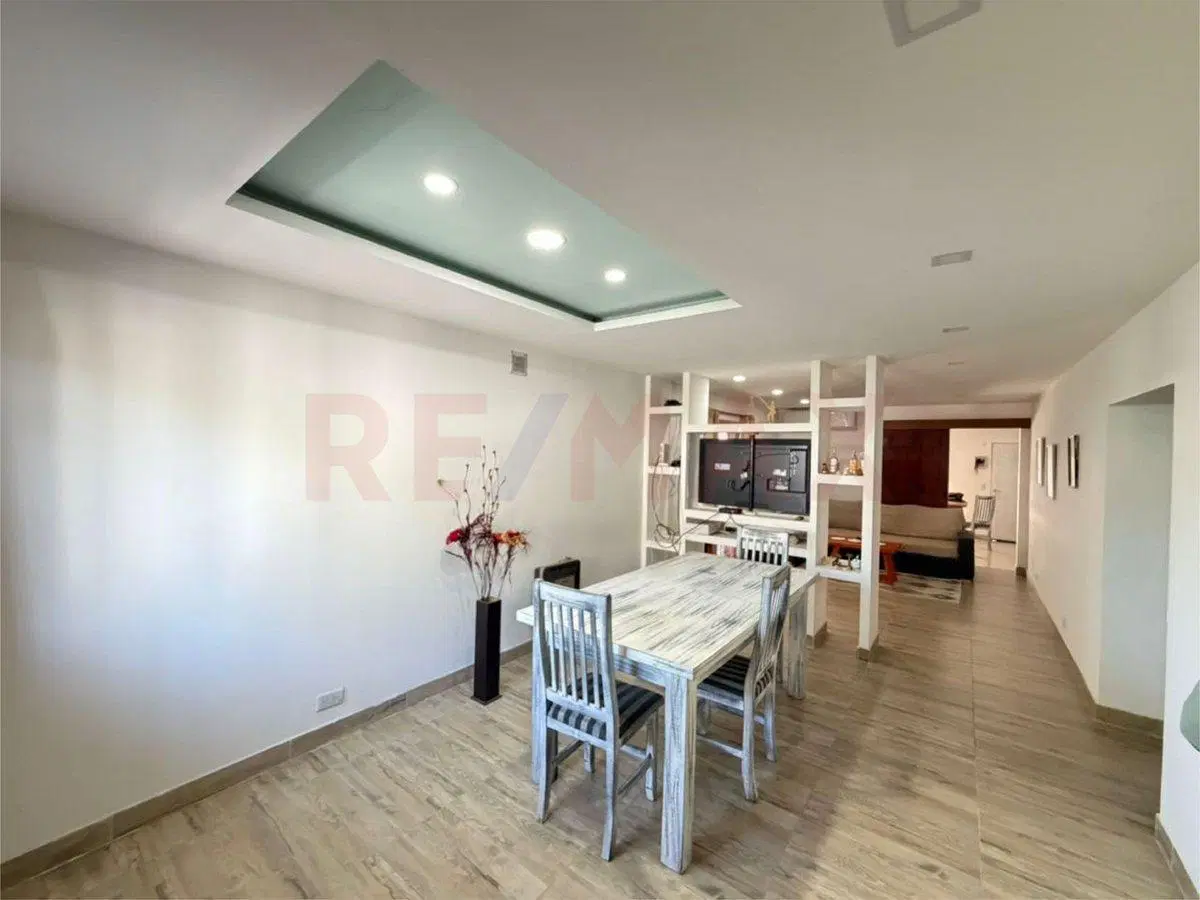 Venta casa jardín, parrilla y cochera Benavidez 5