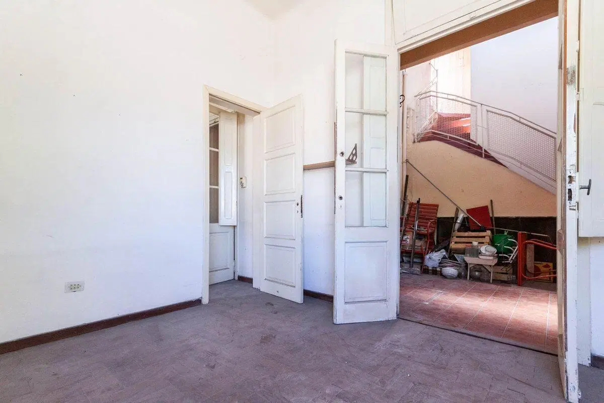 VENTA LANUS OTORGA FINANCIACION CASA 3 AMB 8