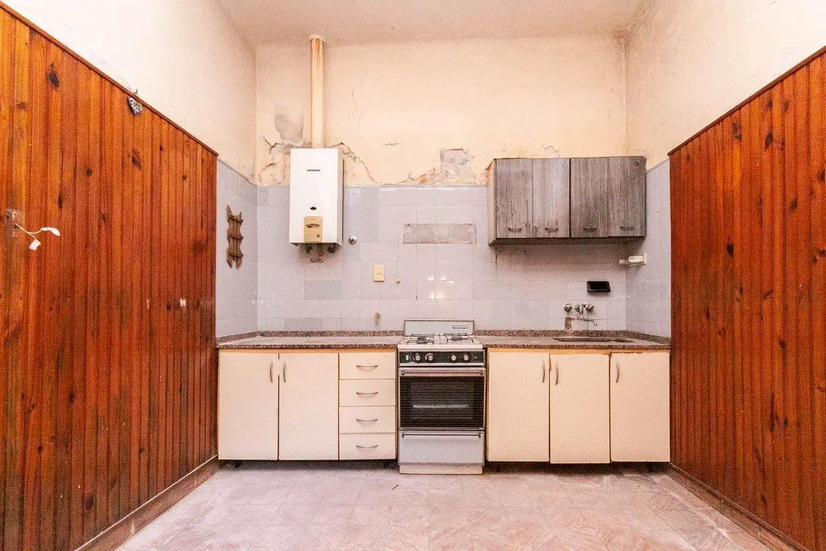VENTA LANUS OTORGA FINANCIACION CASA 3 AMB 3