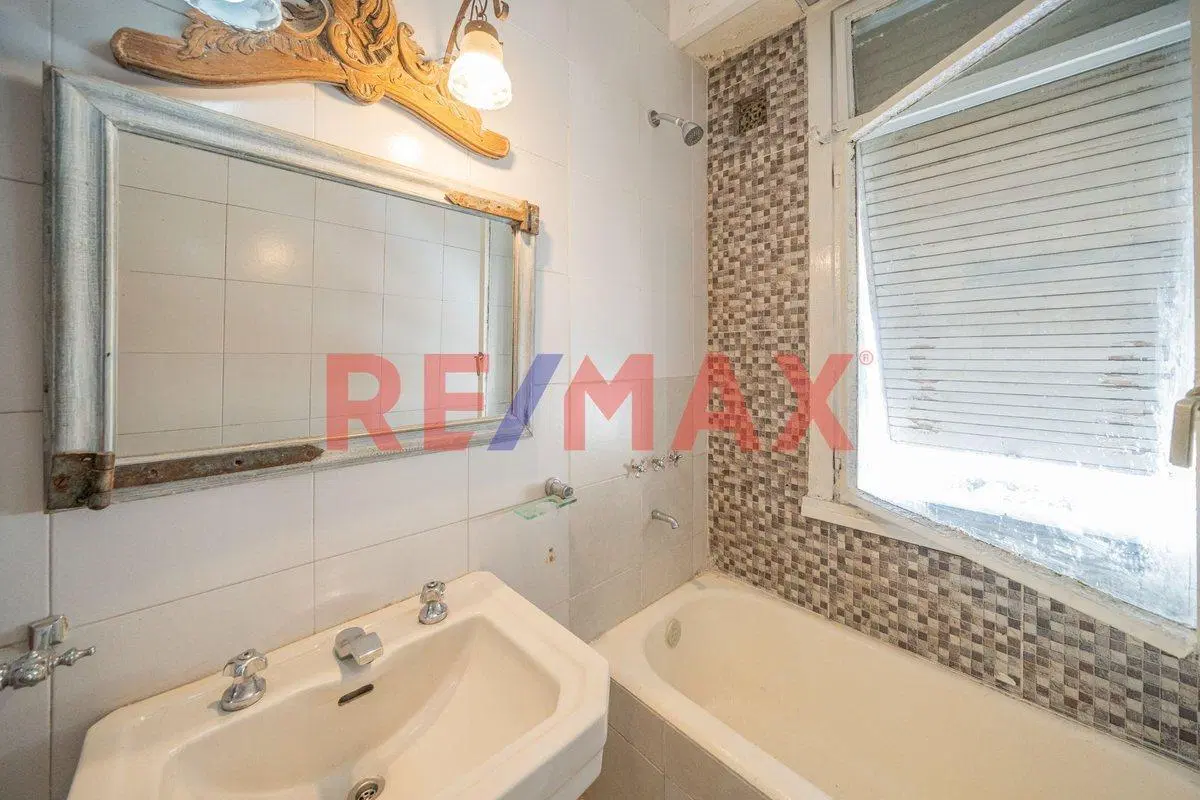 VENTA DE DPTO. 3 AMB. CON PATIO EN BALVANERA 5