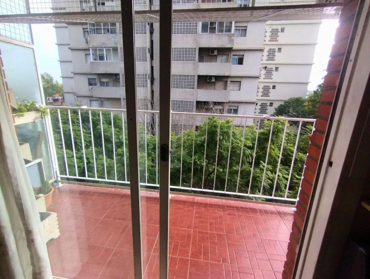 Venta Dpto 4Amb. Balcón-Cochera APTO CREDITO! 2