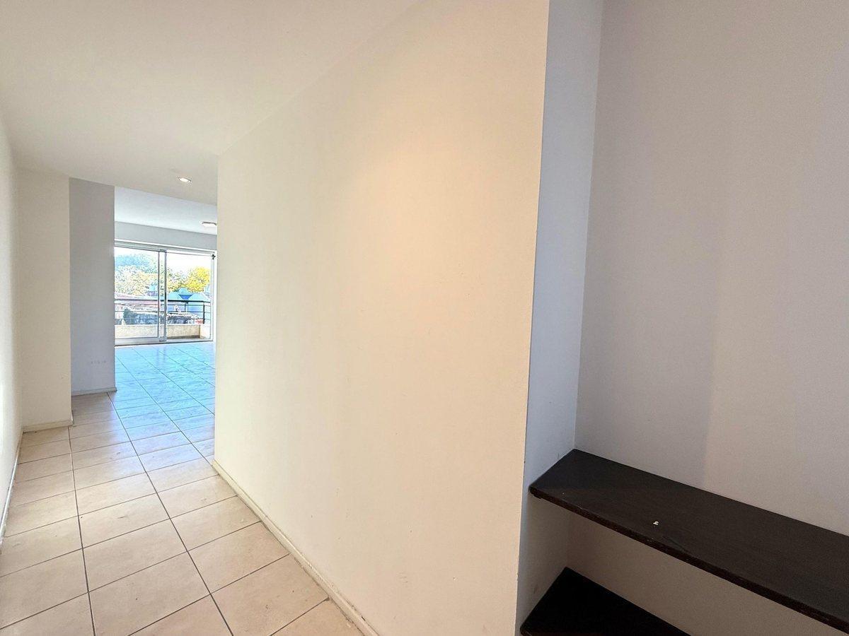 Foto de VENTA - Dpto 2 ambientes con cochera APTO CREDITO, imagen 2