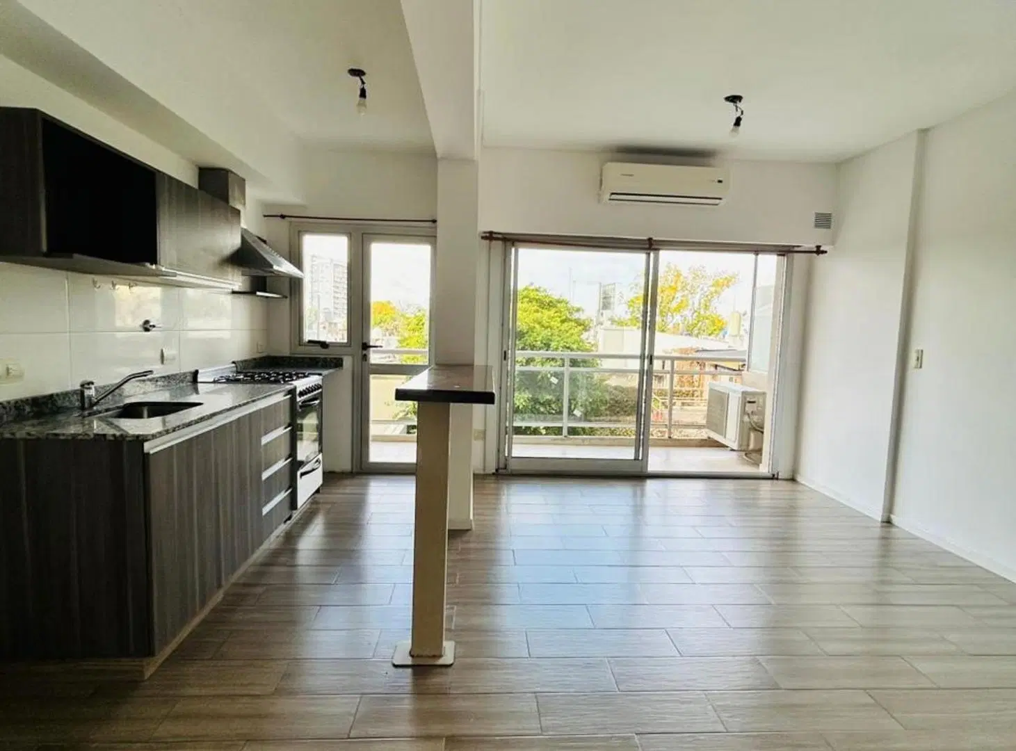 VENTA,2 AMB,CABALLITO C/BALCON C/PARRILLA 4