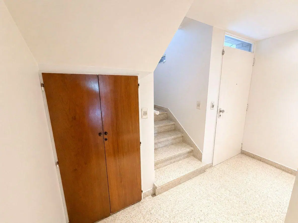 VENTA Casa única 7 amb con cochera y amplio jardín 3