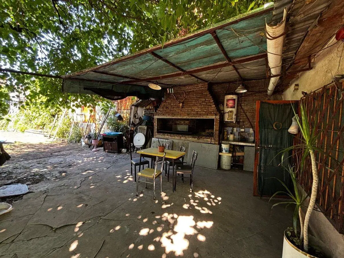 VENTA casa 4 amb Caseros 2
