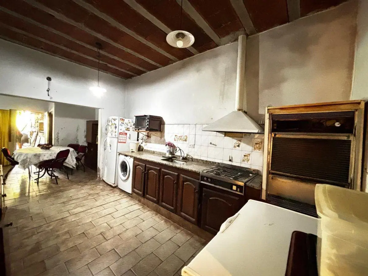 VENTA casa 4 amb Caseros 5