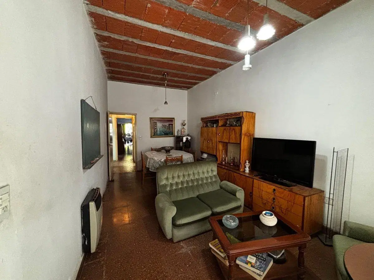 VENTA casa 4 amb Caseros 8