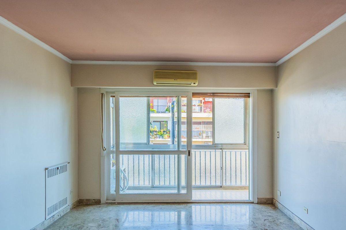 Foto de VENTA DEPTO 3 AMB RECOLETA COCHERA BALCON DEPEND, imagen 3