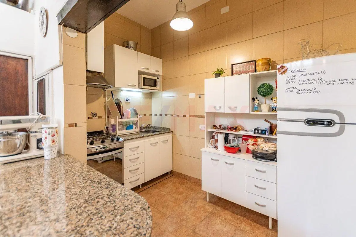 VENTA PH 4 AMB CON TERRAZA Y PARRILLA EN POMPEYA 2