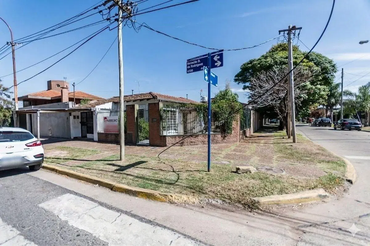 VENTA CASA A REFACCIONAR CIUDAD EVITA OPORTUNIDAD 2