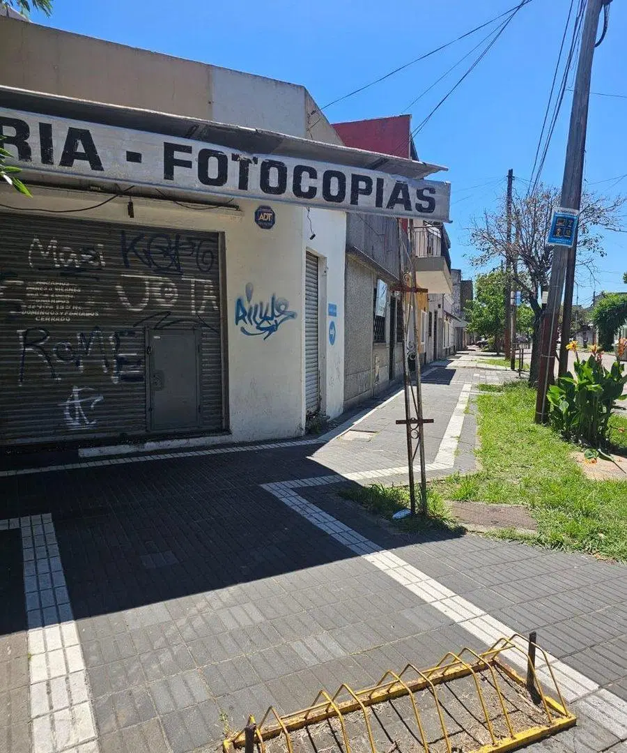 VENTA CASA CON LOCAL-3 AMB-GARAGE-LANUS 3