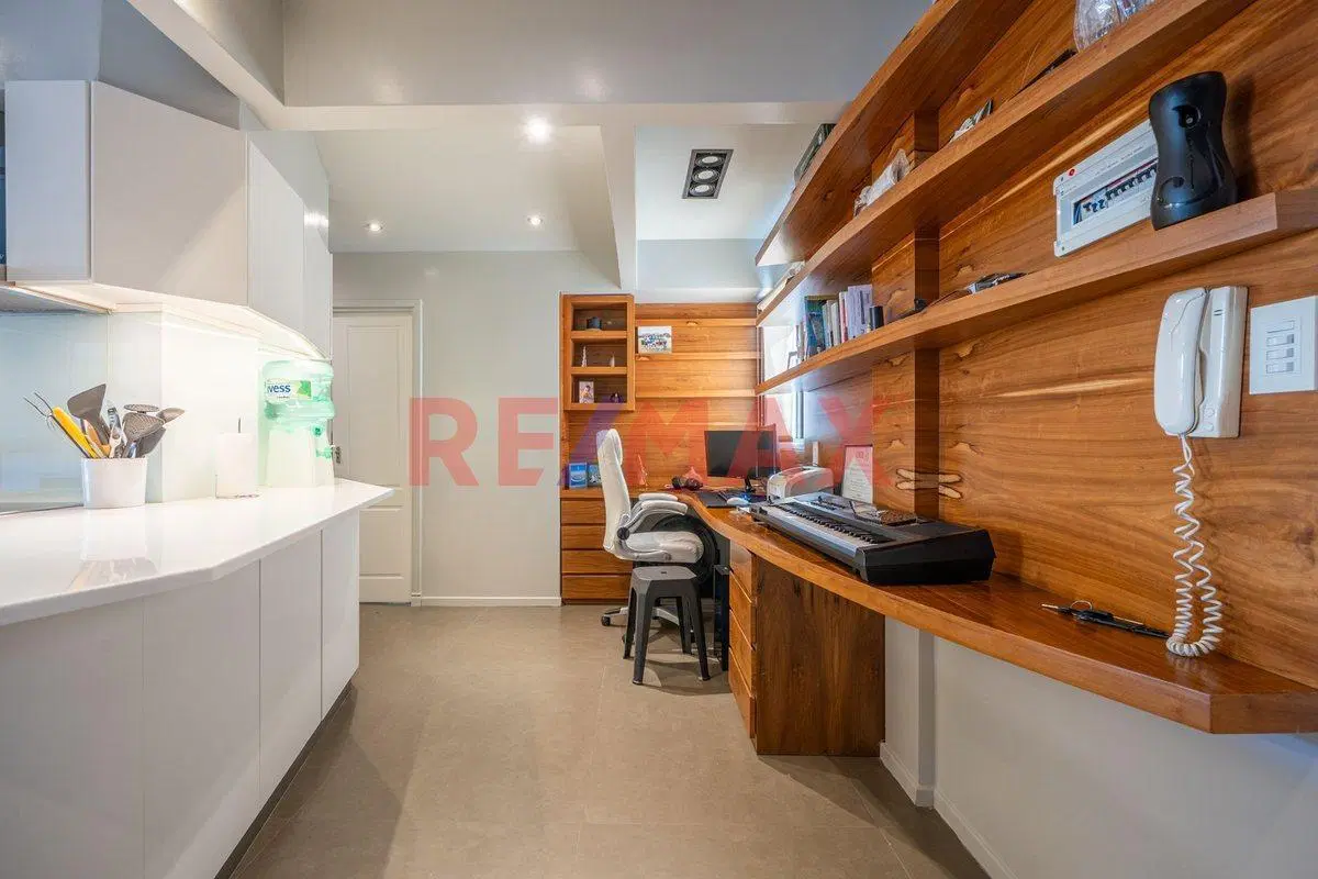 VENTA DPTO. CON TERRAZA, PILETA Y QUINCHO PROPIO 8