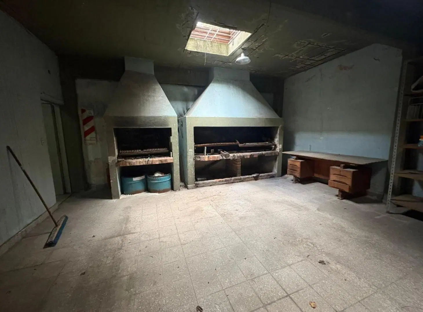 VENTA CASA A REFACCIONAR AMPLIO LOTE EN SARANDI 5