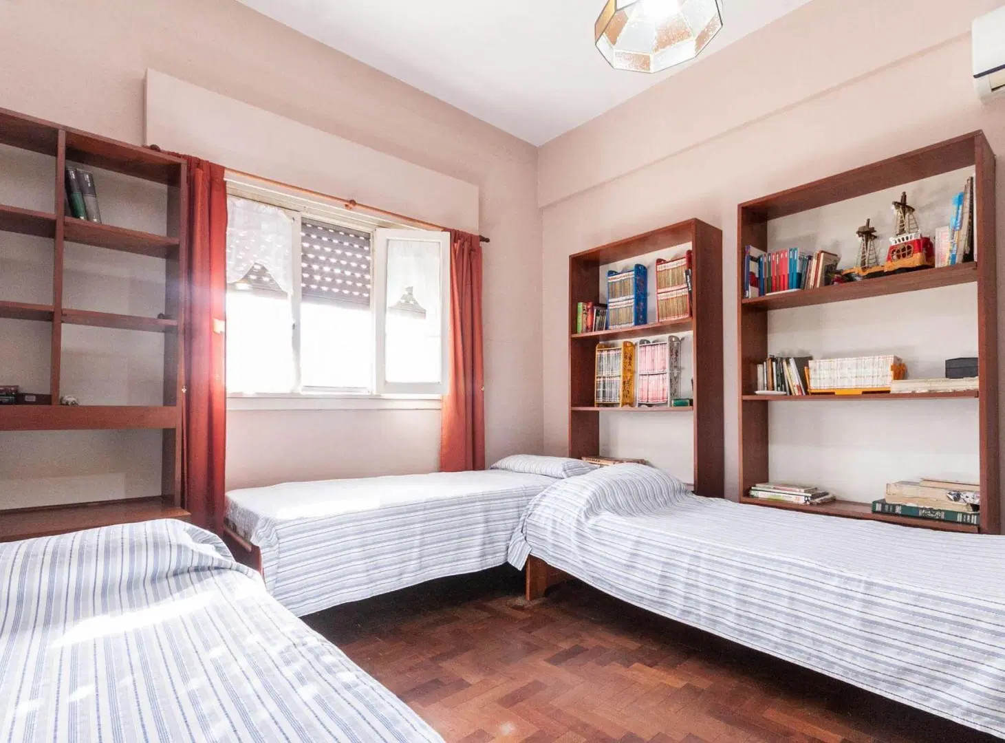 VENTA CASA 3 AMB PATIO PILETA QUINCHO GARAGE 2