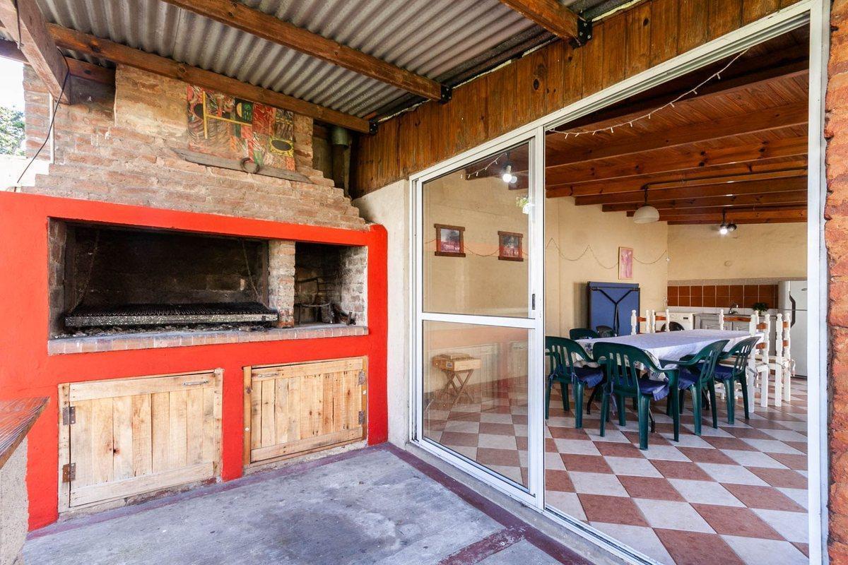 Foto de VENTA CASA 3 AMB QUINCHO FONDO BANFIELD OESTE, imagen 2