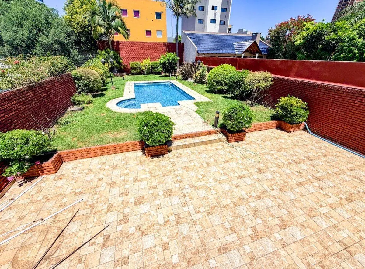 Casa en venta San Justo | Parque, pileta y jacuzzi 2