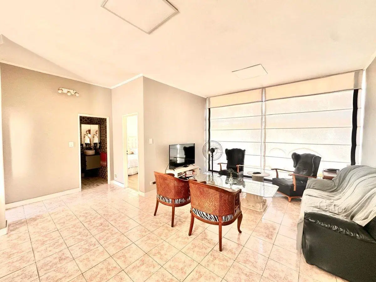 VENTA CASA MULTIFAMILIAR + LOCAL + RENTA LOTE 4