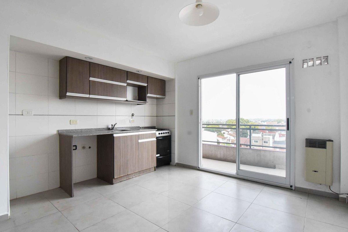 VENTA - Depto 2 ambientes con balcón APTO CREDITO