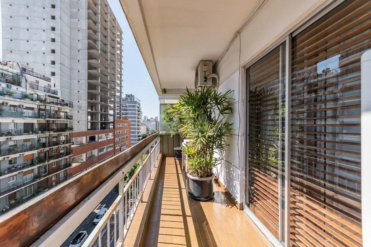 SEÑORIAL SEMIPISO EN VENTA 6 AMB C/DEP - BARRACAS 3