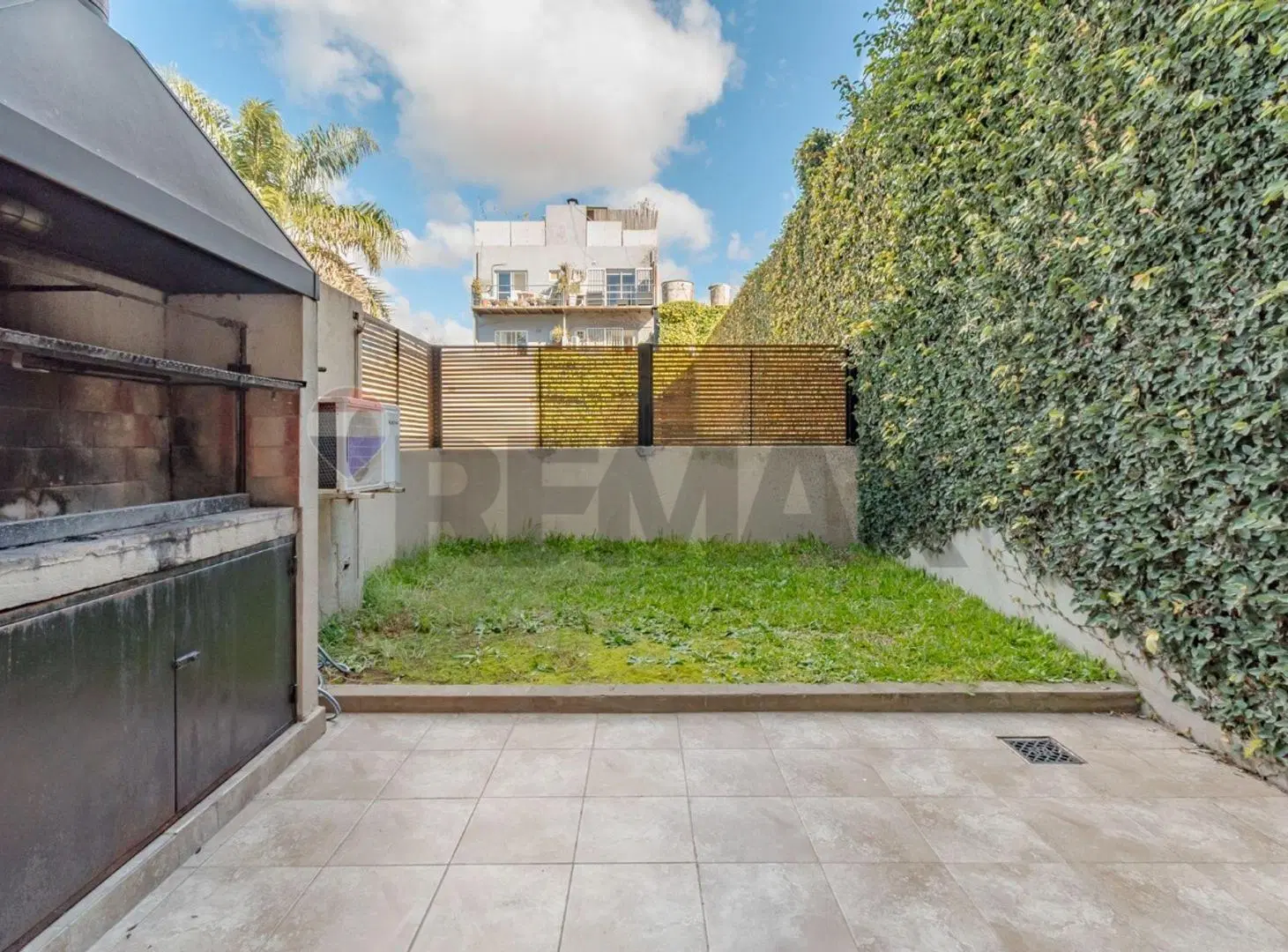 VENTA DEPTO DUPLEX 3 AMB C/COCHERA JARDIN SAAVEDRA 2