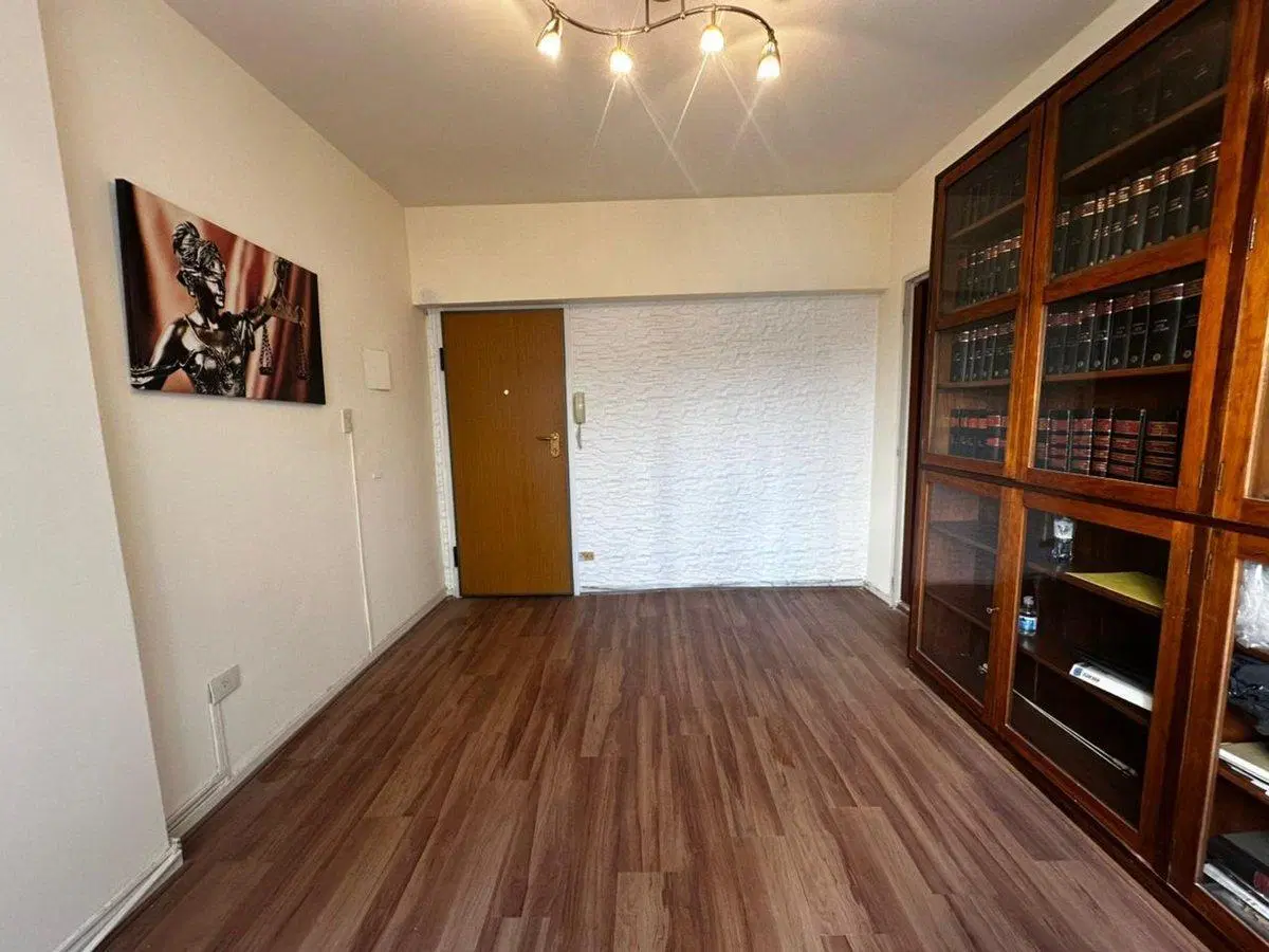 VENTA OFICINA DEPTO RECOLETA TRIBUNALES 4
