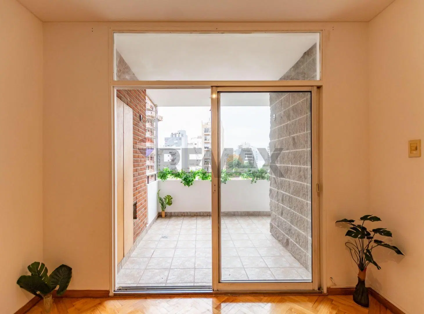 VENTA 3 AMB c/BALCÓN y COCHERA en P. CHACABUCO.! 4