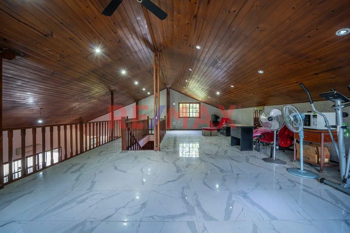 VENTA CASA 2 LOTES C/ PILETA - PARQUE LELOIR 3