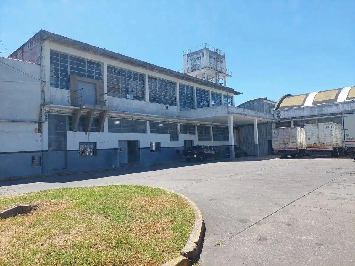 VENTA NAVE INDUSTRIAL CON LOGISTICA 3