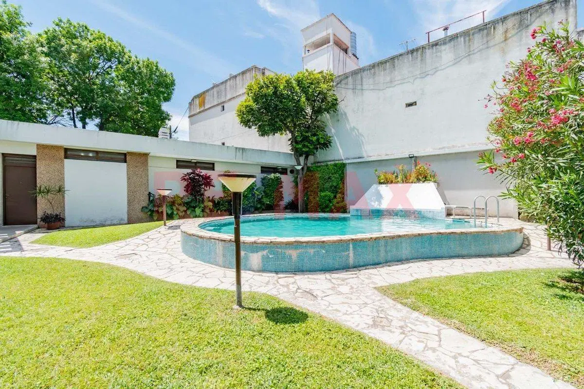 VENTA CASA  6 AMB PILETA JARDIN CANCHA DE PALETA 4
