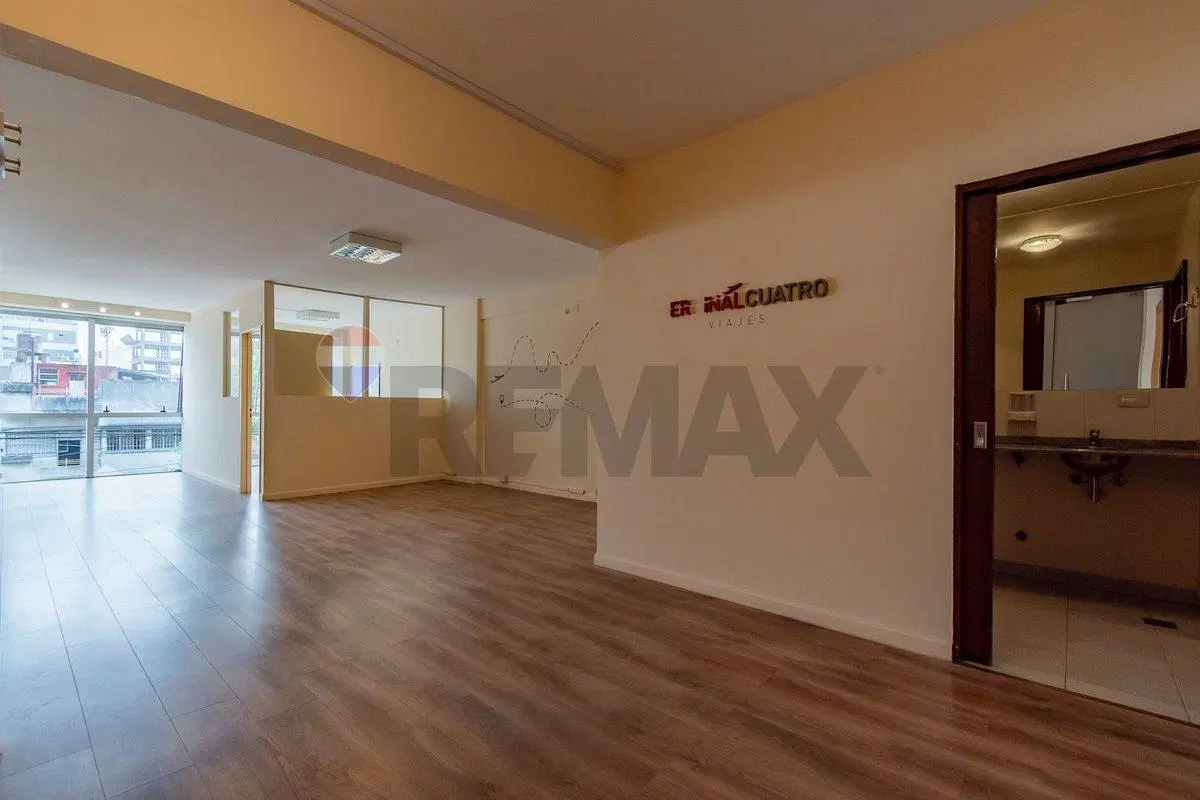 OFICINA EN ALQUILER 91.5 M2 CON COCHERA PALERMO 4