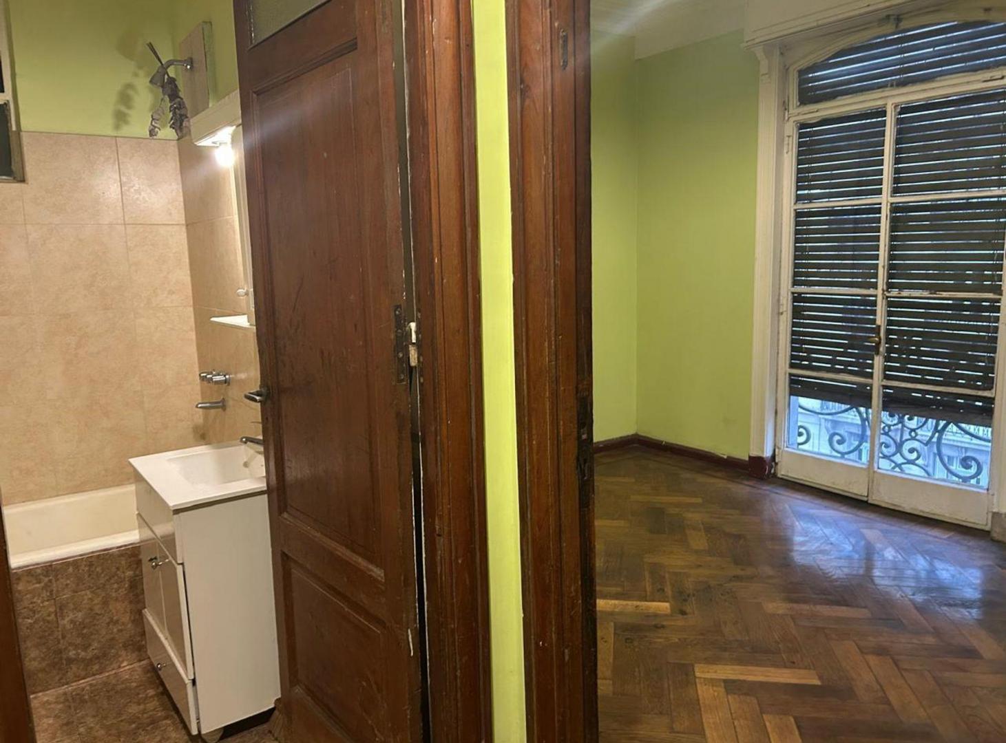 Foto de VENTA DEPARTAMENTO 3 AMB MUY BUENA UBICACION, imagen 2