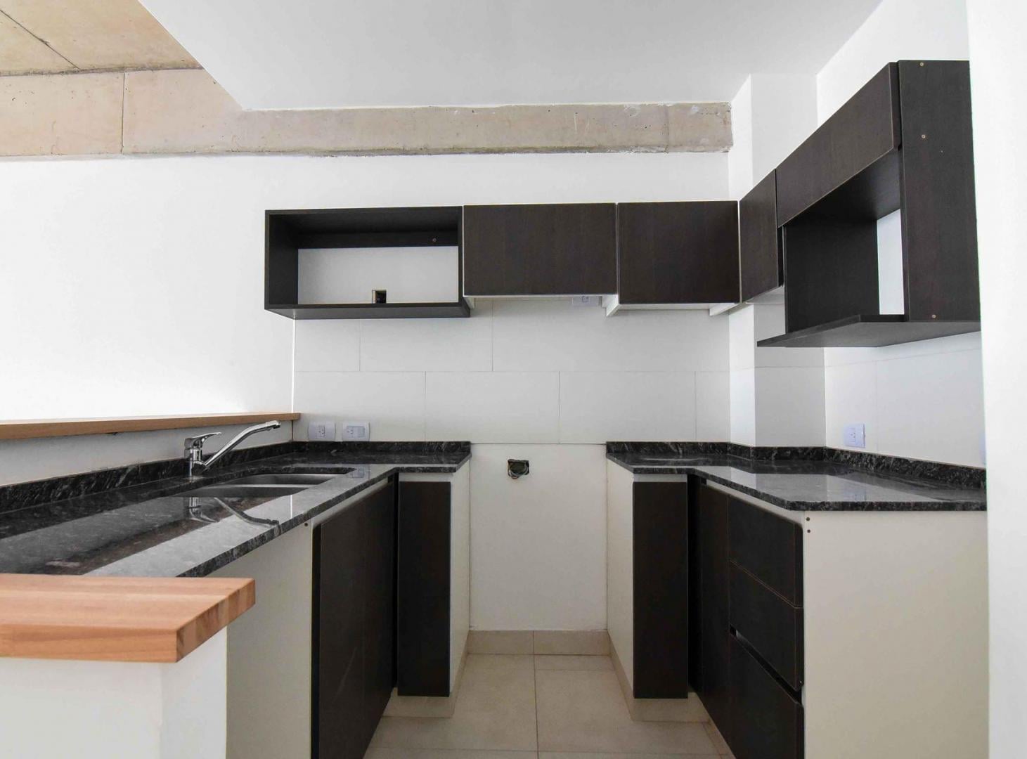 Venta Depto 2 amb. con balcón San Telmo Apto Prof.