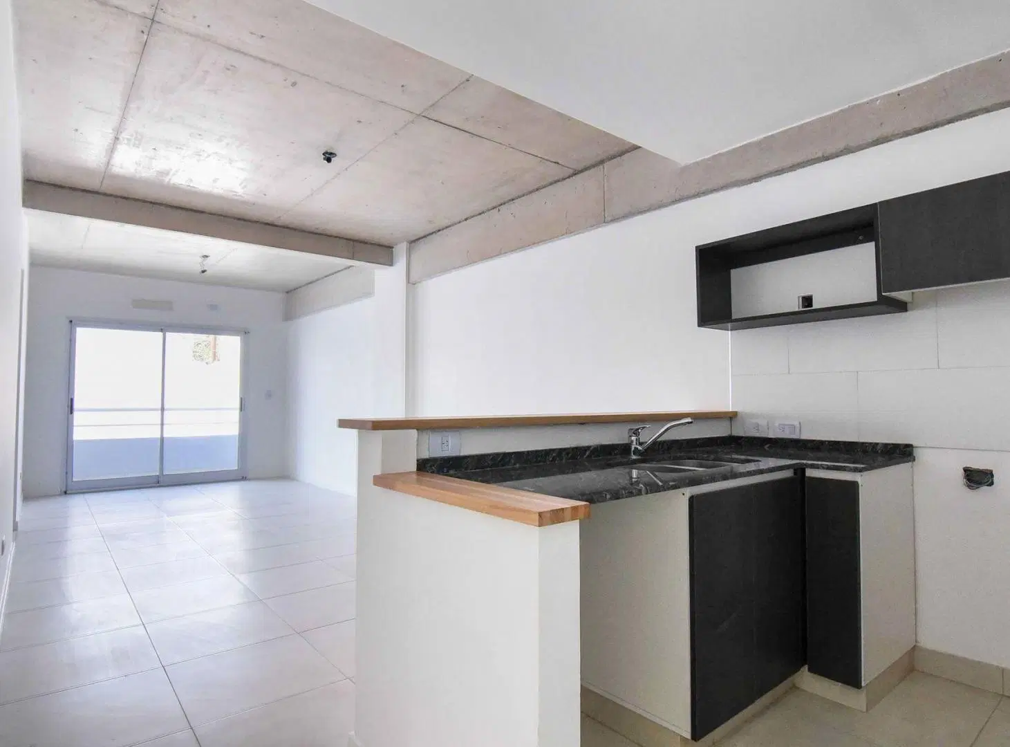 Venta Depto 2 amb. con balcón San Telmo Apto Prof. 4