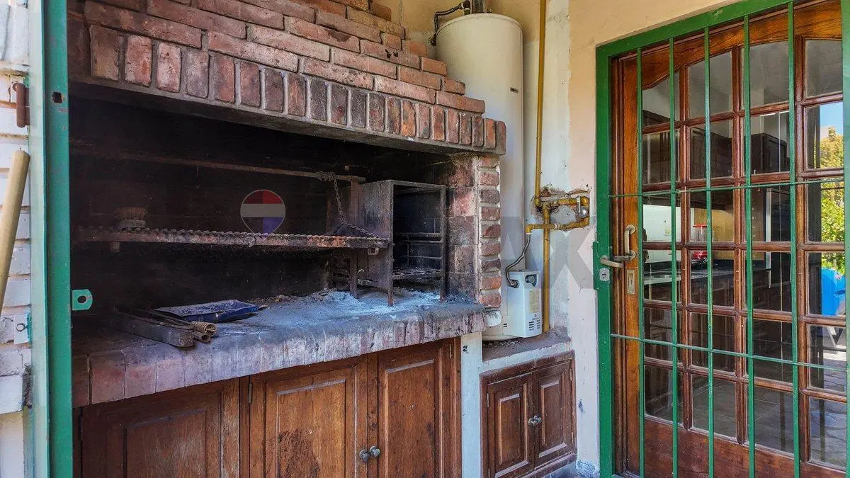 VENTA CASA CON JARDIN PILETA COCHERAS. SAN ISIDRO 2