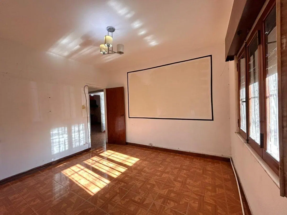 VENTA CASA 4 AMB JARDÍN GARAGE Y PATIO LANÚS ESTE 5